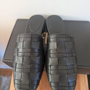 Frye Cara Woven slides clogs 8.5 never worn